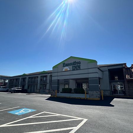 Executive Inn Locust Grove By Capital O Εξωτερικό φωτογραφία